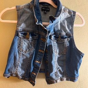 Girls size XL sleeveless jean jacket